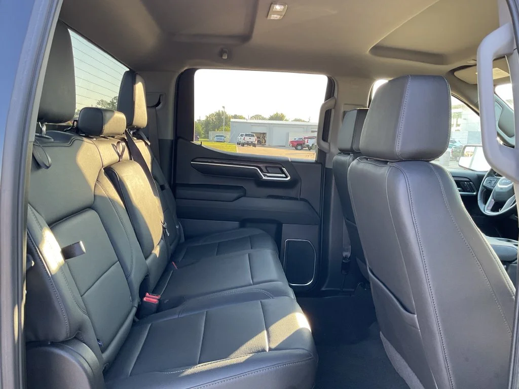 Used 2025 Black GMC SLT image 16