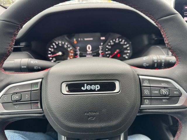 Used 2023 Silver Jeep Trailhawk image 25