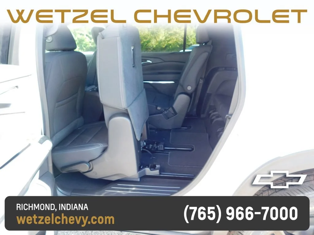 New 2027 Summit White Chevrolet LT image 32
