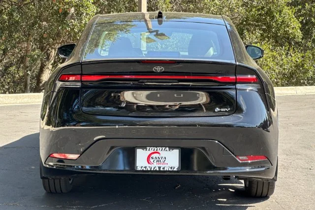 New 2027 Inked Toyota  XLE image 5