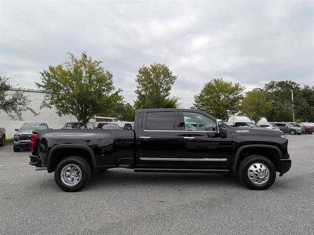 New 2026 Black Chevrolet High Country DRW image 2