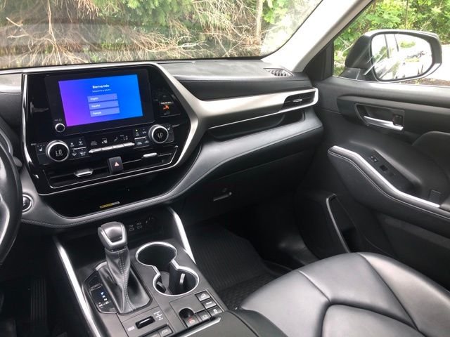 Used 2023 Gray Toyota XLE image 35