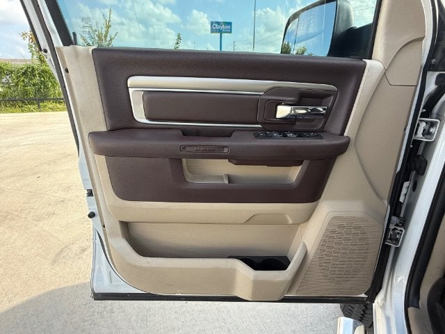 Used 2017 Bright White Clearcoat Ram Lone Star image 24