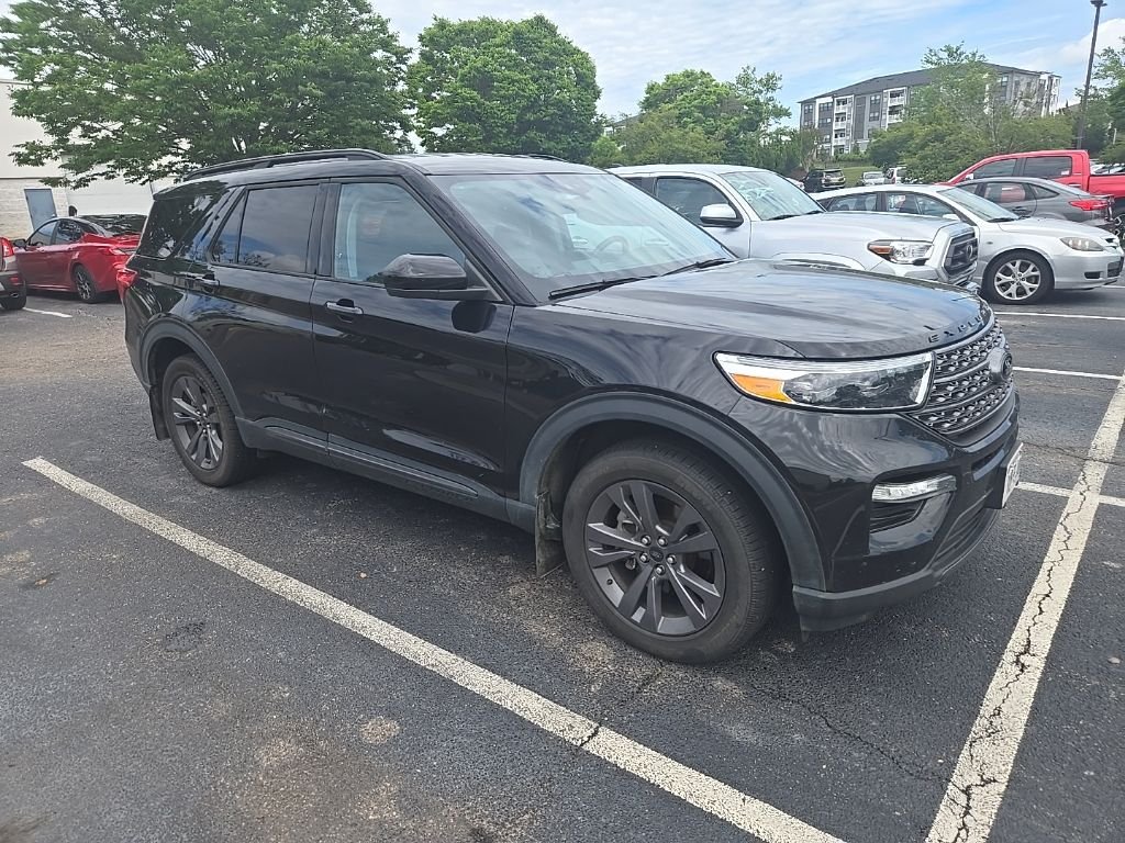 2023 Ford Explorer XLT 4WD's photo