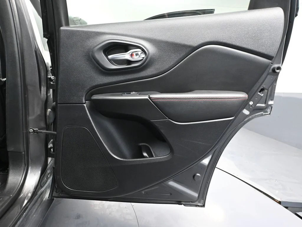 2022 Jeep Cherokee Trailhawk - Photo 38