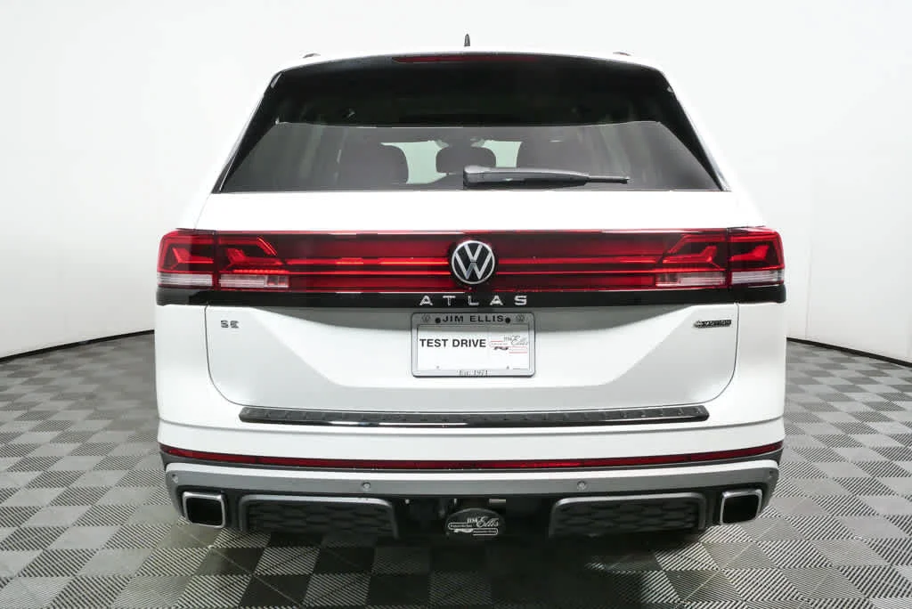 New 2026 Opal White Pearl Volkswagen 2.0T Peak Edition image 26