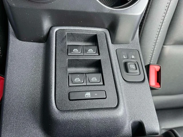 New 2026 Desert Sand Ford Badlands® image 28