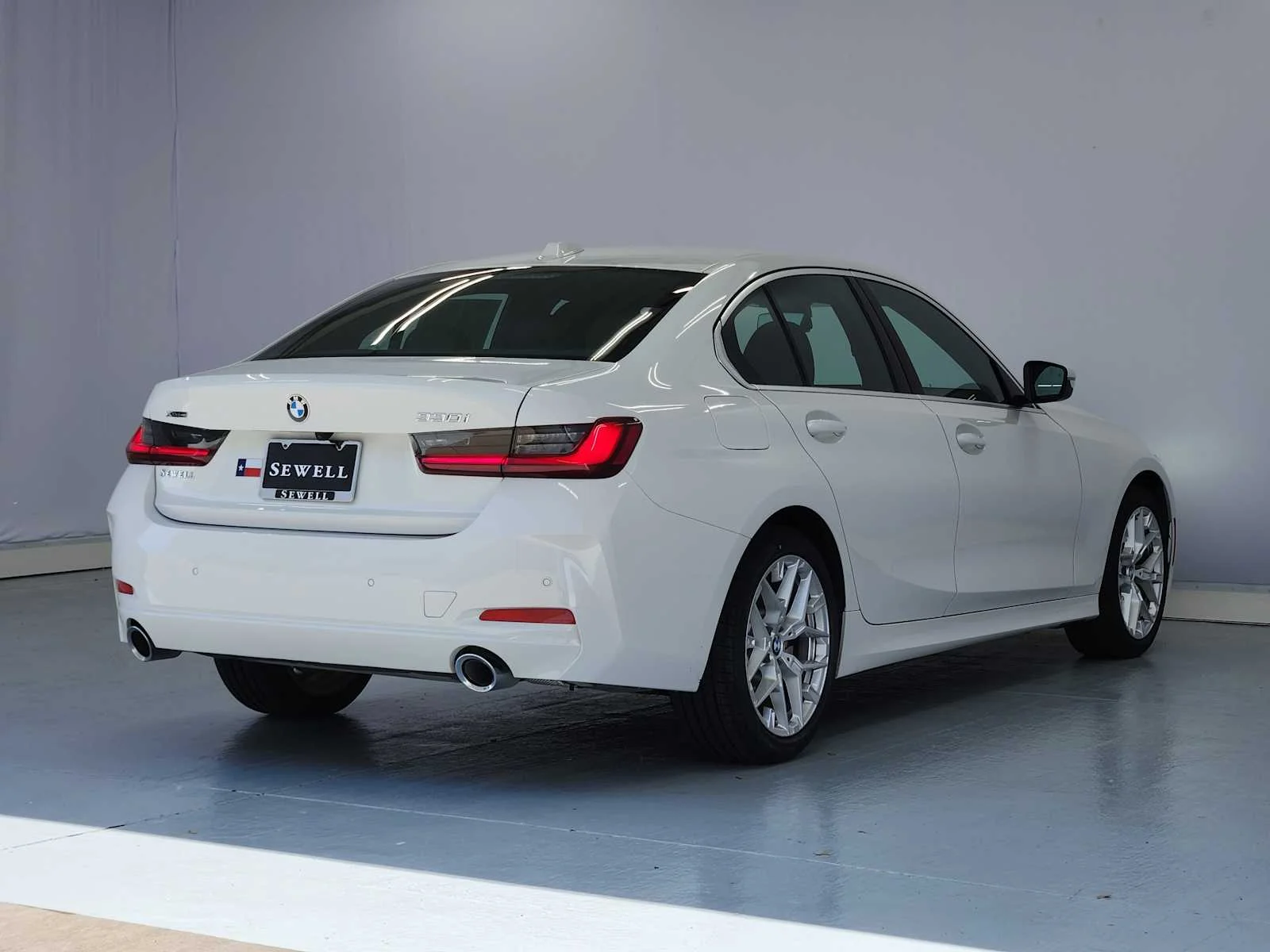 Certified Used 2025 Alpine White BMW 330i xDrive image 4