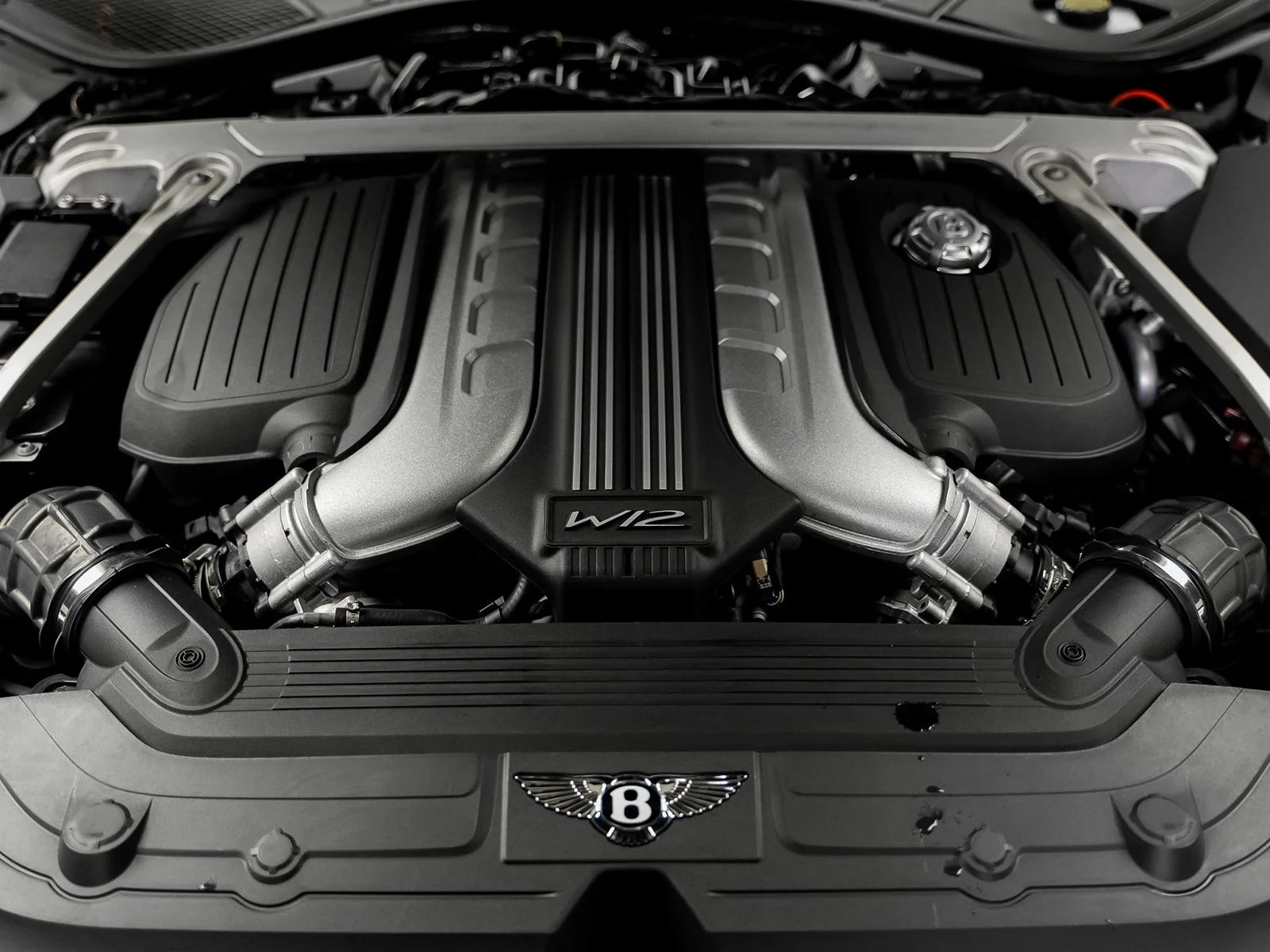 Used 2020 White Bentley W12 image 62