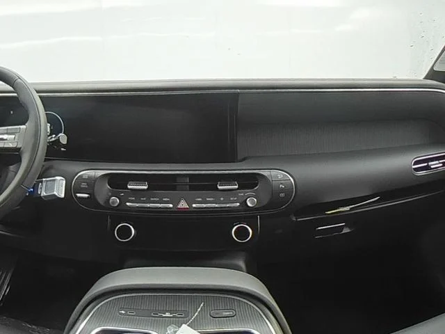 New 2026 Silver Hyundai Calligraphy image 34
