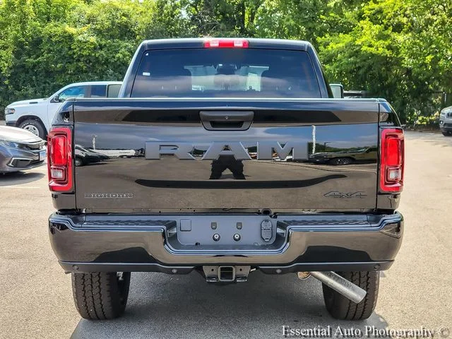 New 2026 Diamond Black Crystal Pearl-Coat Exterior Paint RAM Big Horn image 5