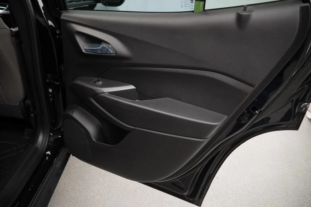 New 2026 Mosaic Black Metallic Chevrolet ACTIV image 25