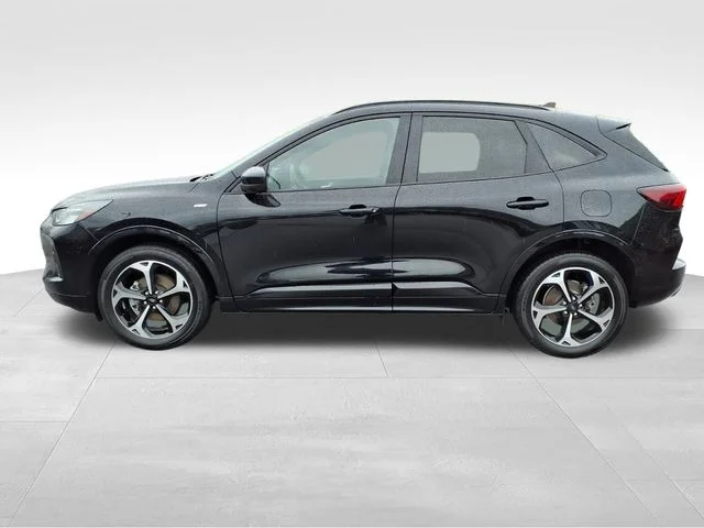 Used 2023 Black Ford ST-Line Select image 4