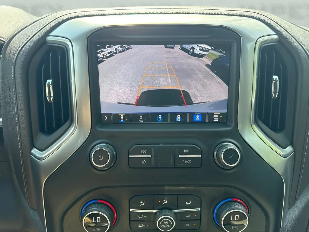 Used 2020 IRIDESCENT PEARL TRICOAT Chevrolet LTZ image 23