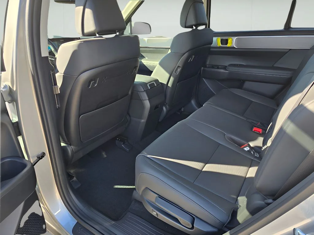Used 2026 Shimmering Silver Hyundai SEL image 12