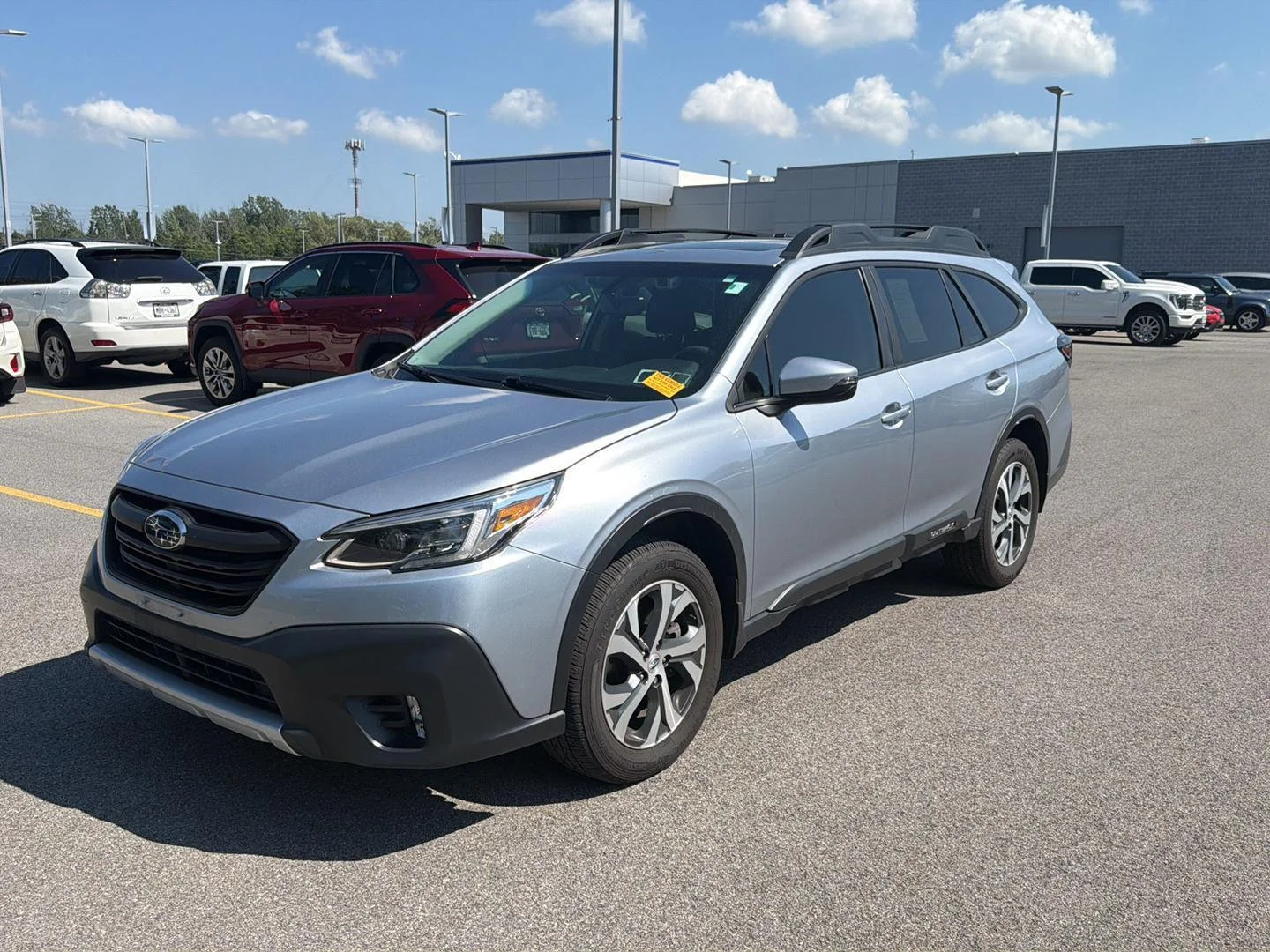 Used 2022 Ice Silver Metallic Subaru Limited XT image 9