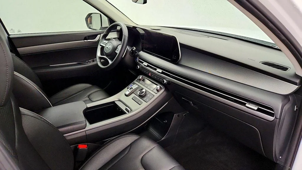 Used 2023 Hyper White Hyundai XRT AWD image 26