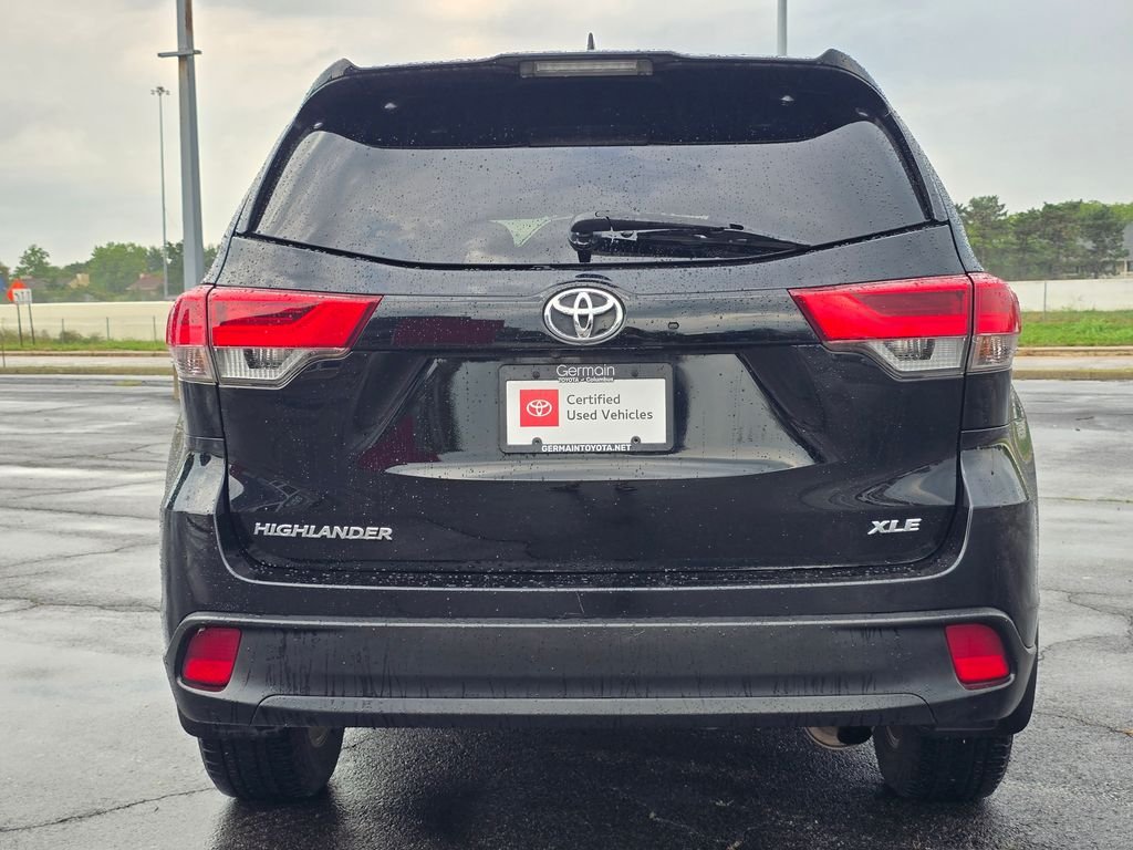 Used 2019 Black Toyota XLE image 16