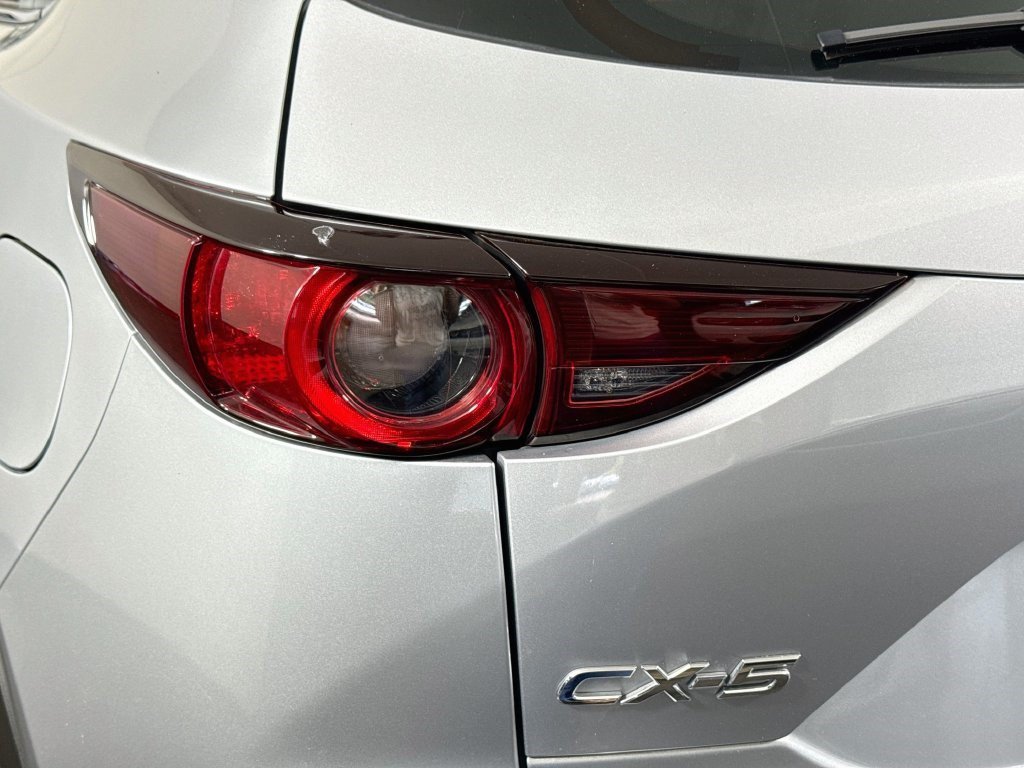 Used 2019 Sonic Silver Metallic Mazda Sport image 32