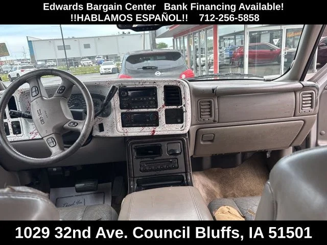 Used 2005 Silver GMC Denali image 11