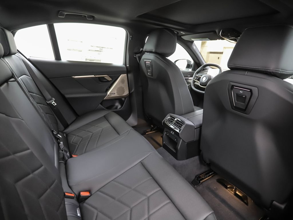 Used 2027 Black Sapphire Metallic BMW 530i xDrive image 26