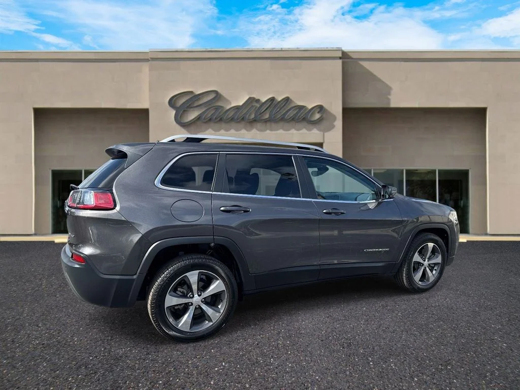 Certified Used 2019 Crystal Metallic Jeep Limited image 4
