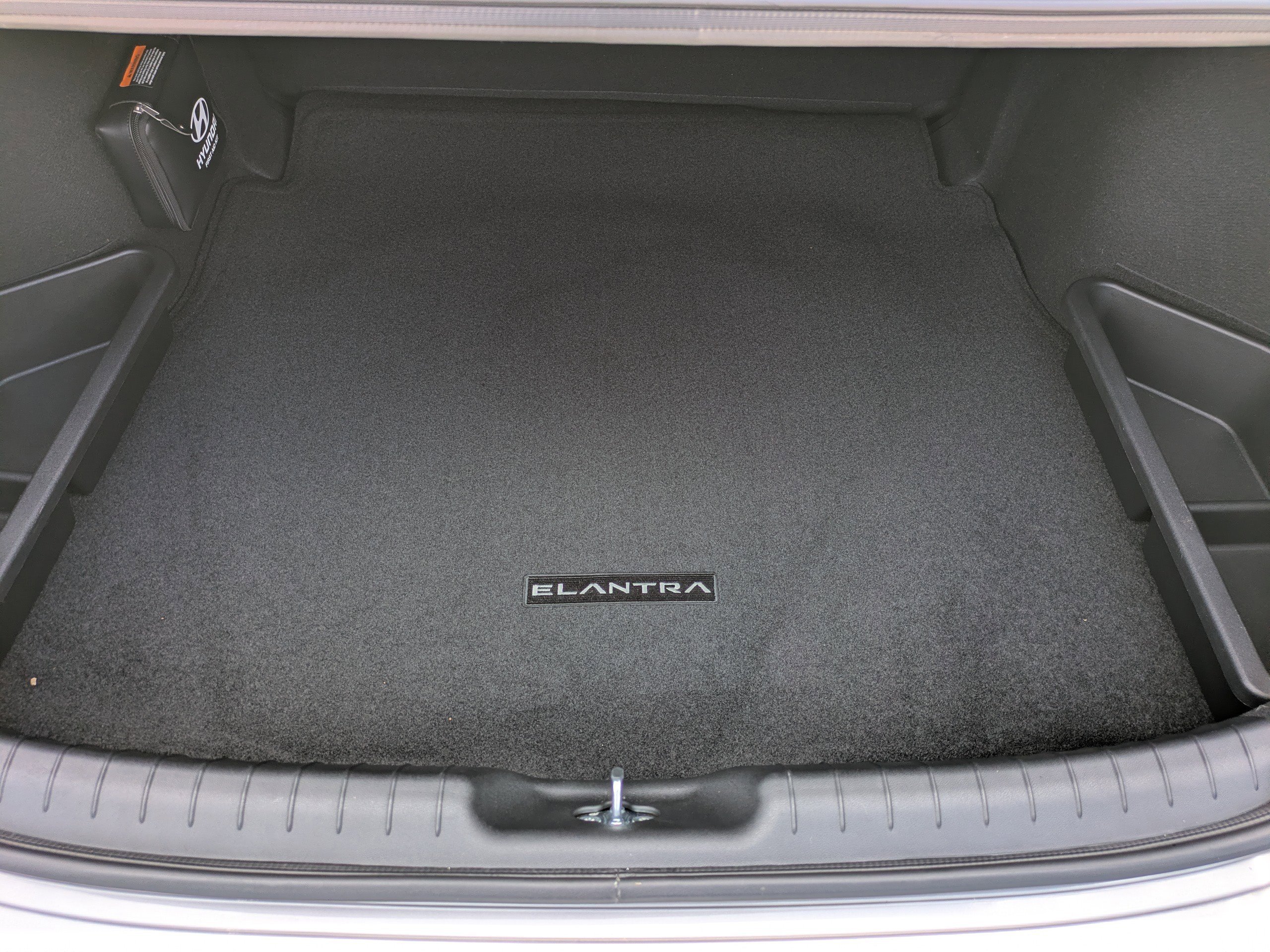 2025 Hyundai Elantra SEL - Photo 10