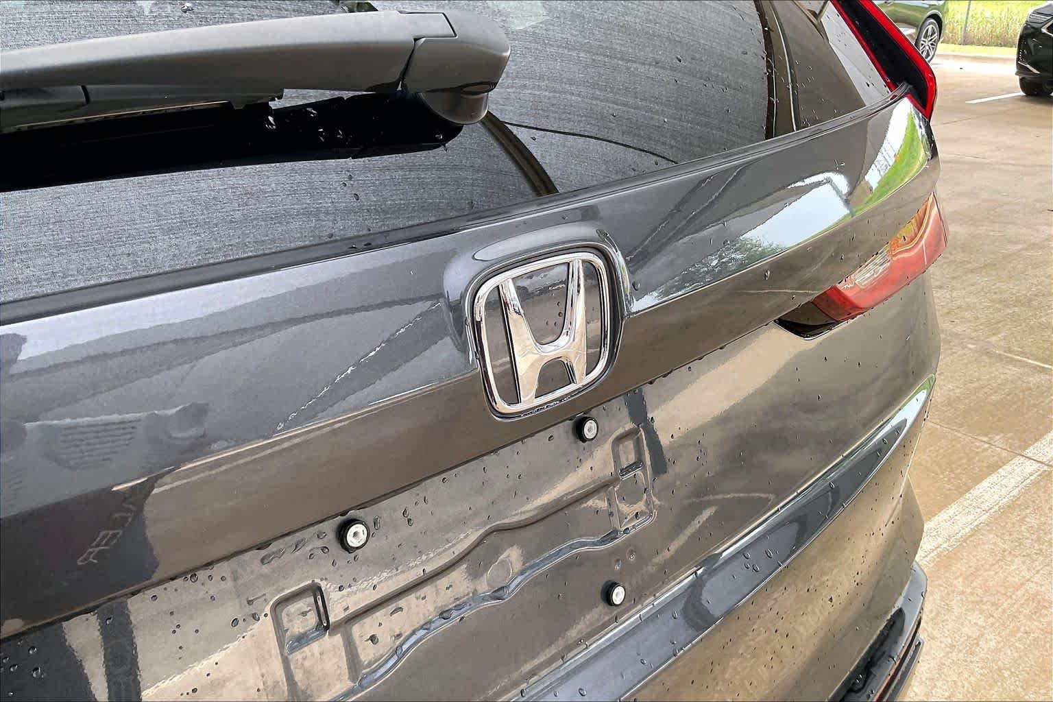 Used 2025 Meteorite Gray Metallic Honda LX image 30