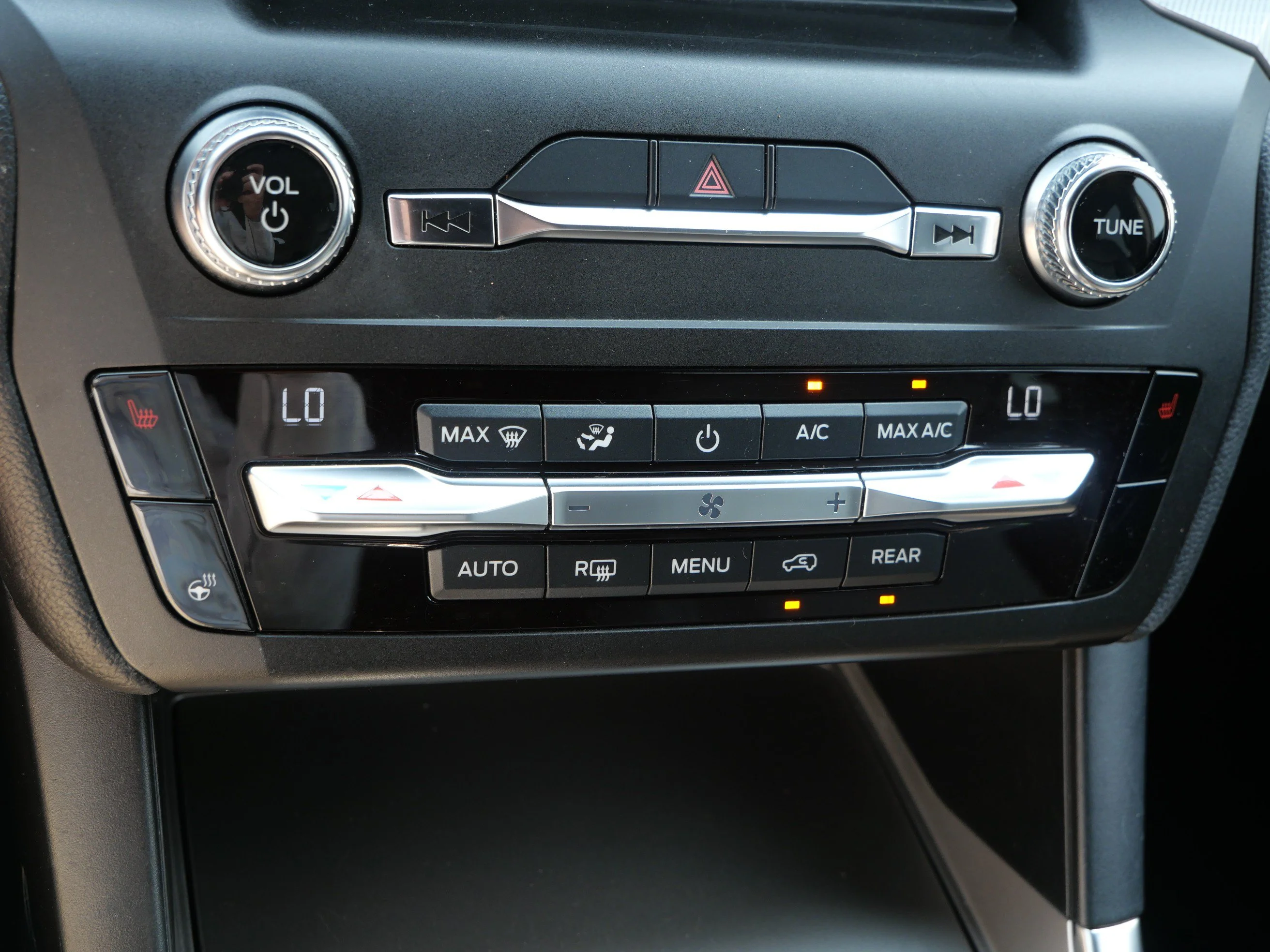 Used 2020 Agate Black Metallic Ford XLT image 23