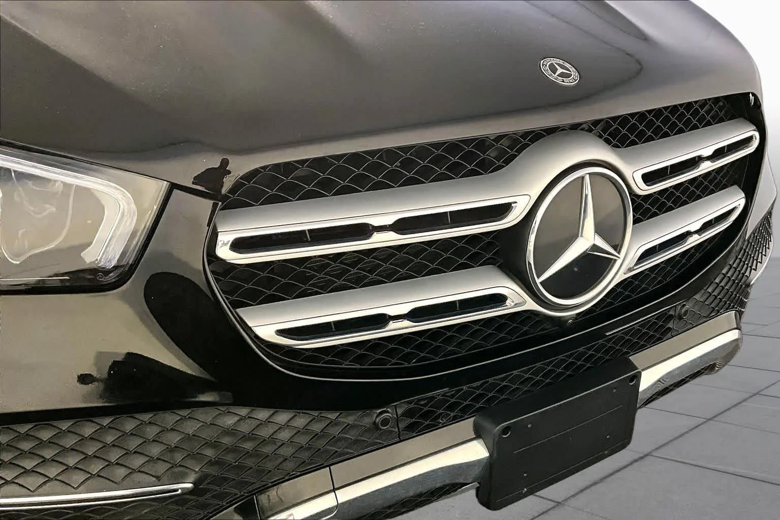 Used 2020 Black Mercedes-Benz GLE 350 image 32
