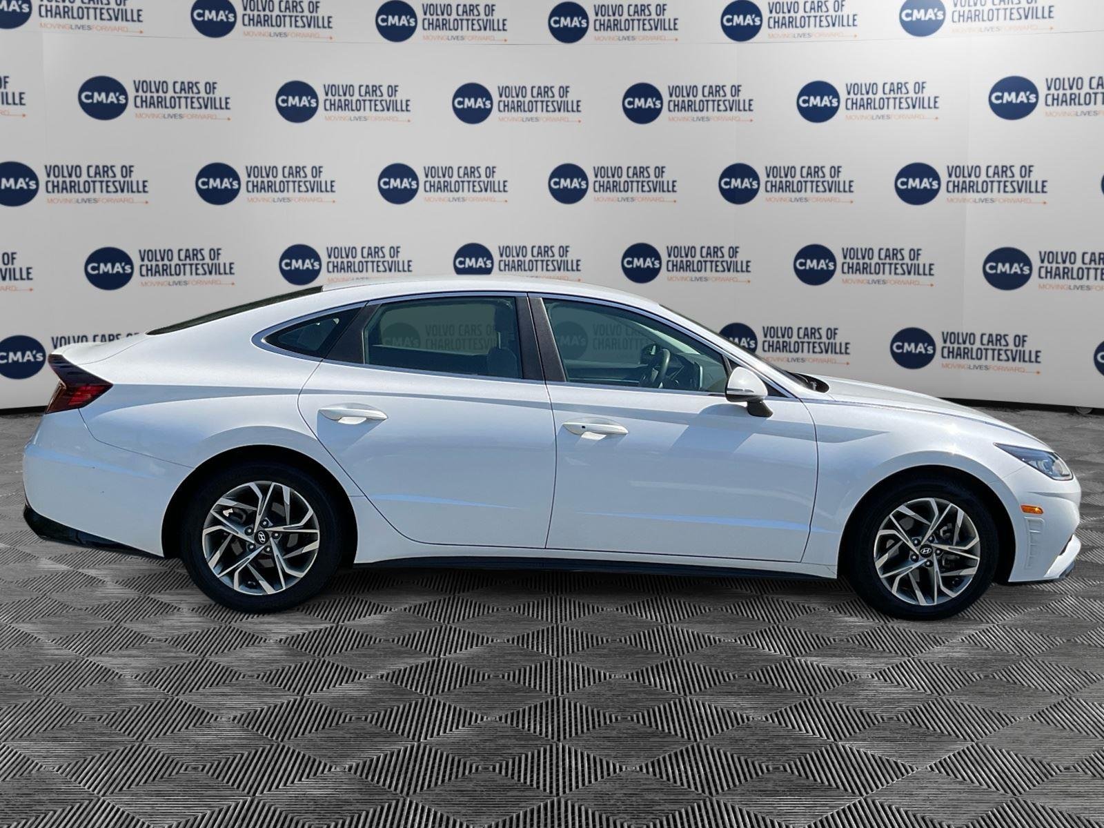 Used 2020 Quartz White Hyundai SEL image 6