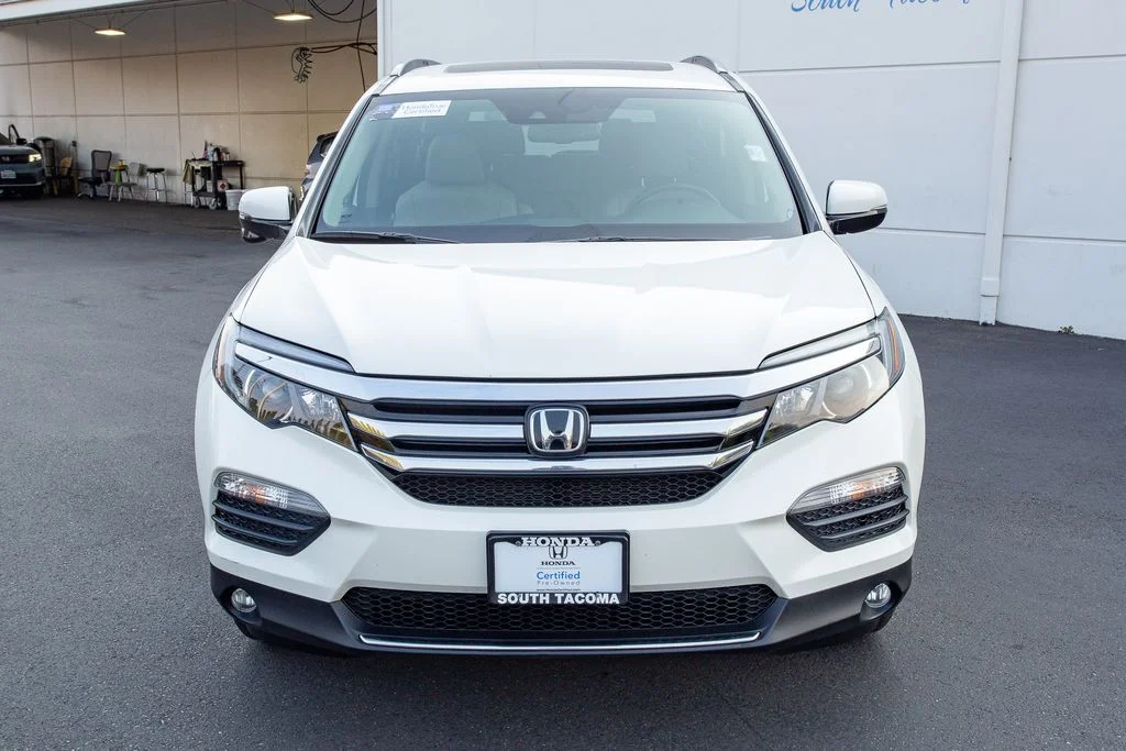 Certified Used 2017 White Diamond Pearl Honda AWD Touring image 4