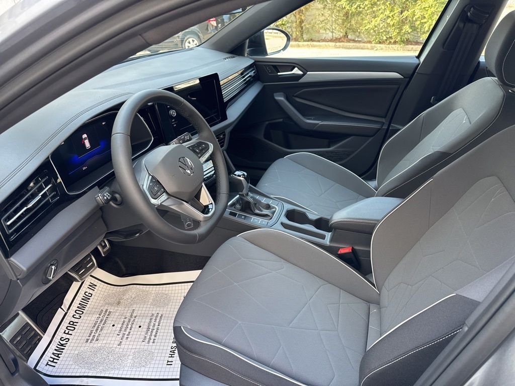 2025 Volkswagen Jetta Sport - Photo 18