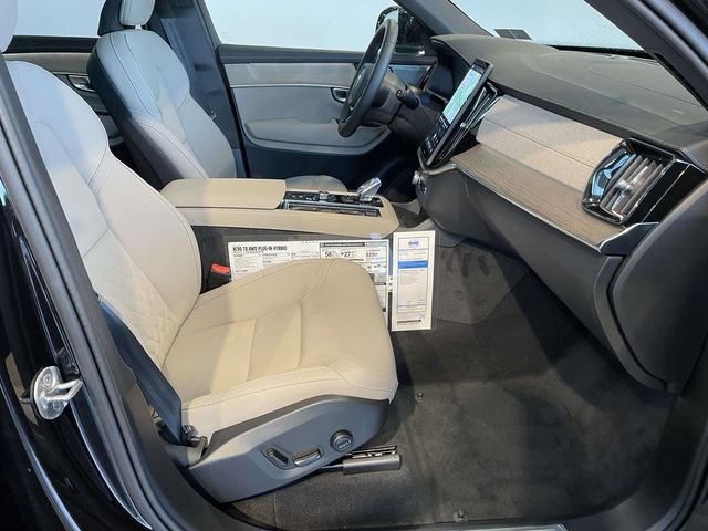 2026 Volvo XC90 Plus - Photo 22