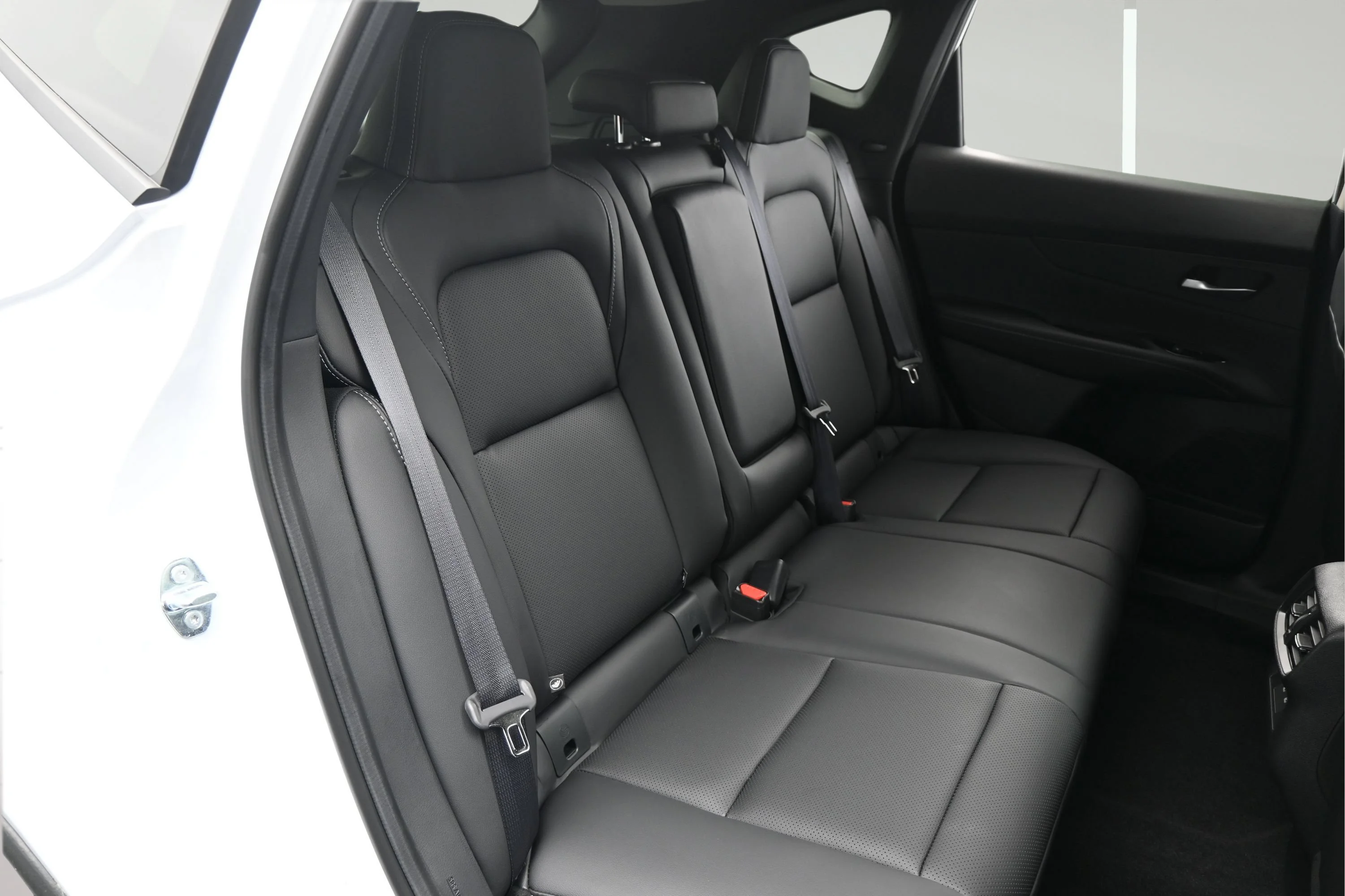 New 2026 Everest White Pearl TriCoat Nissan SL image 13
