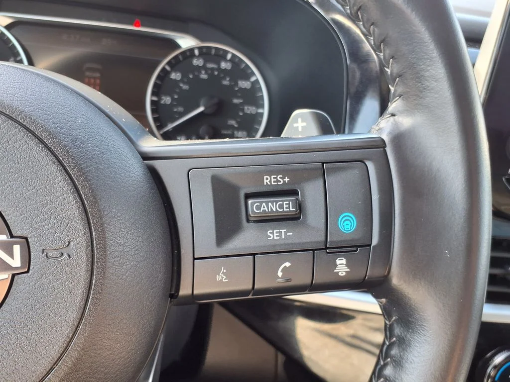 Used 2025 Blue Nissan SV image 29