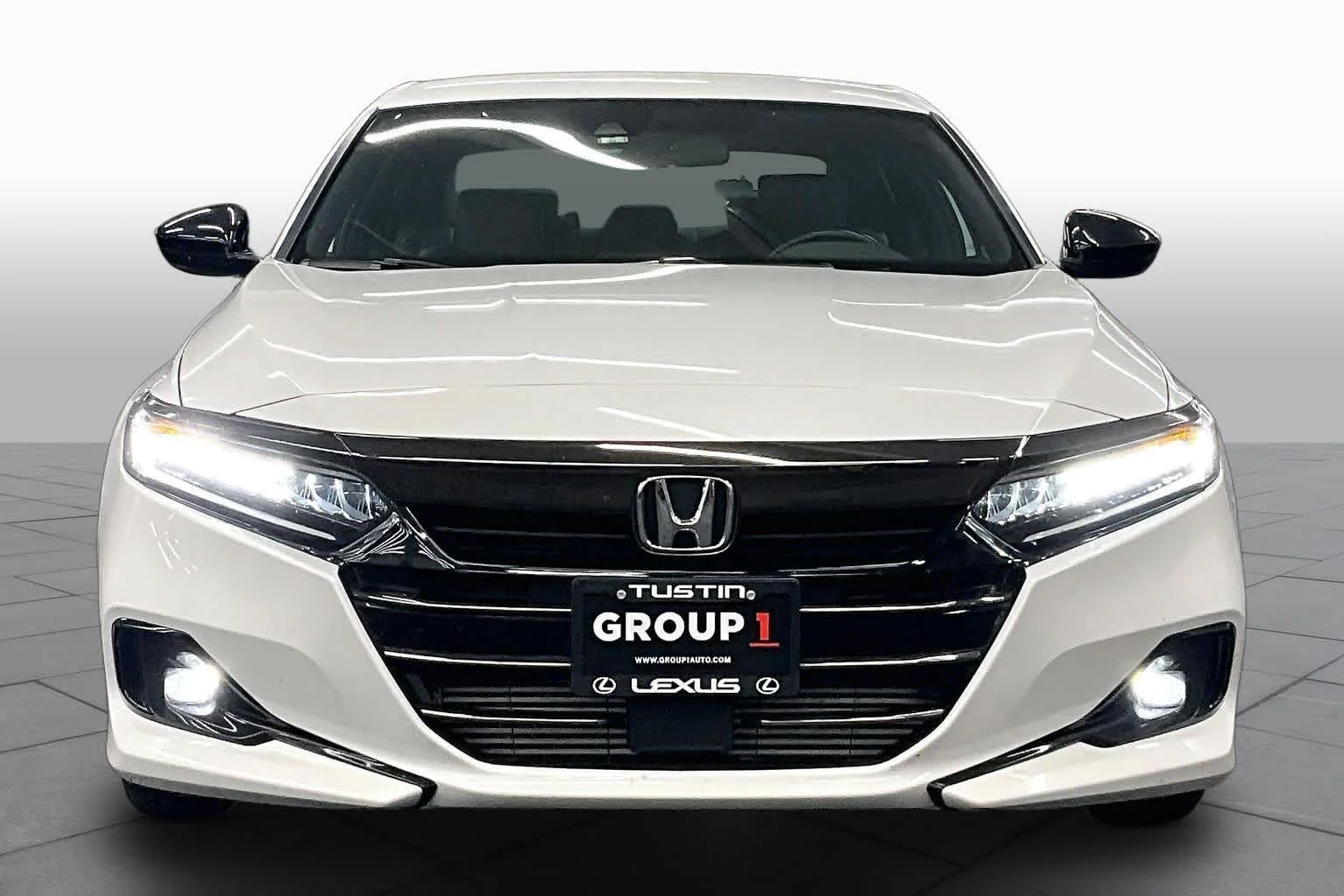 Used 2022 Platinum White Pearl Honda Sport image 4