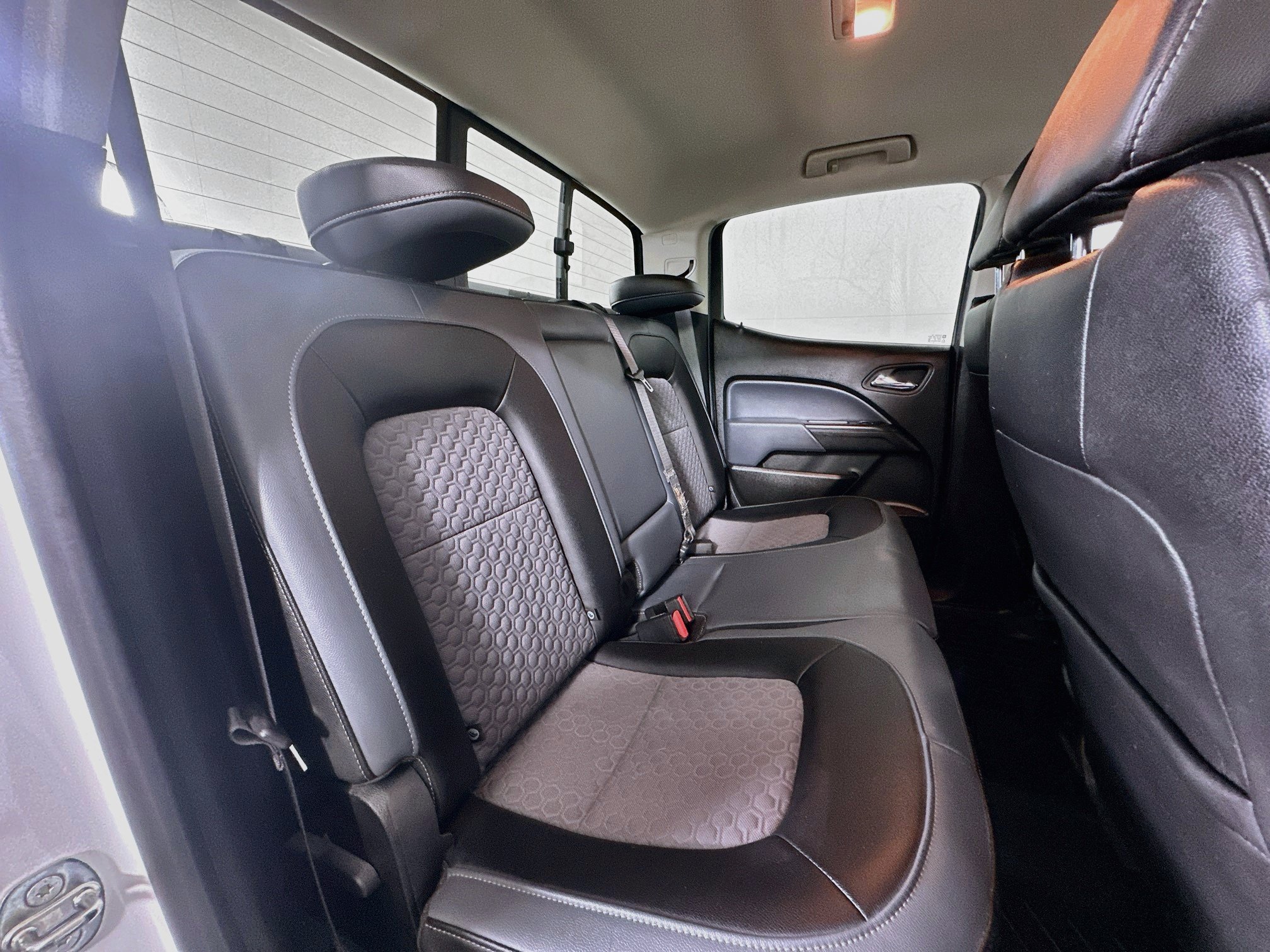Used 2020 Summit White Chevrolet 4WD Z71 image 26