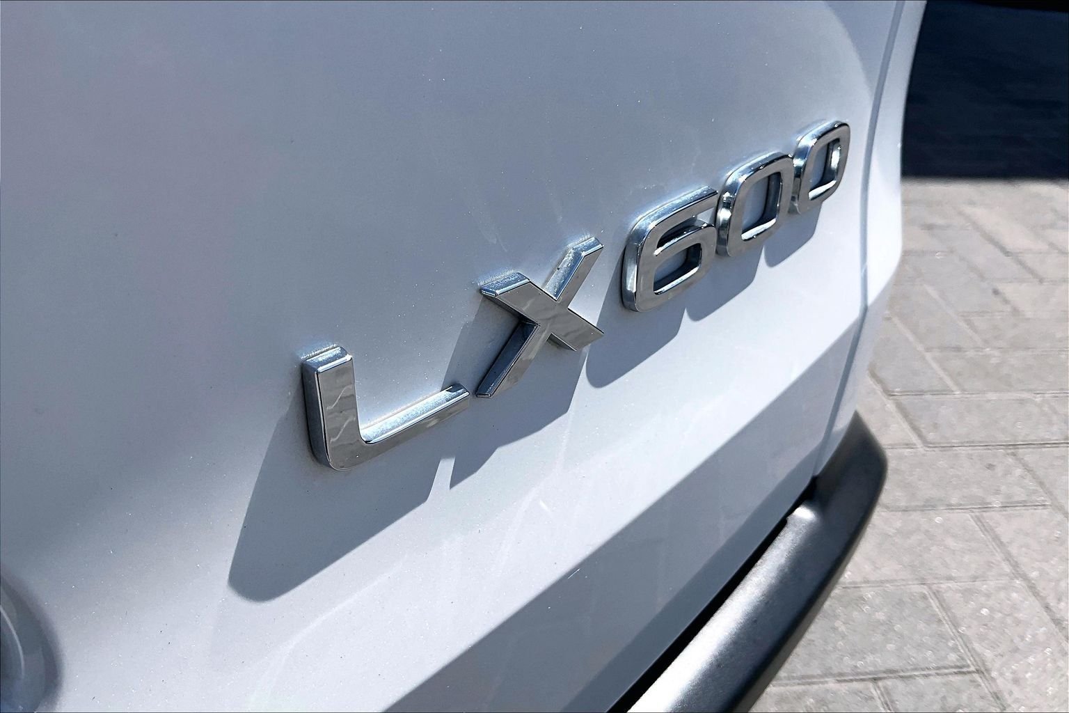 Used 2022 White Lexus 600 Ultra Luxury image 8