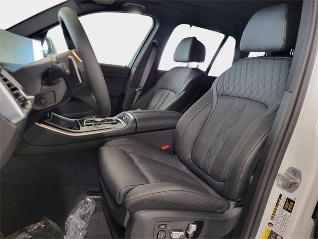 Used 2026 Alpine White BMW xDrive50e image 8