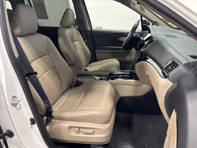 Used 2021 Platinum White Pearl Honda Touring image 12