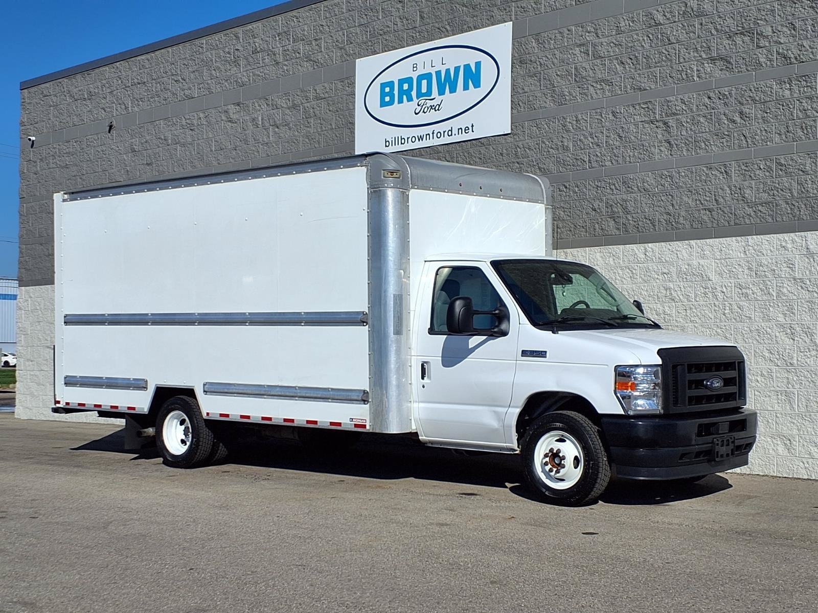 Used 2022 Oxford White Ford Base image 1