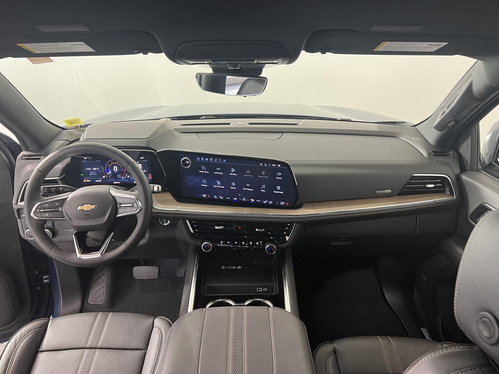 Used 2025 Lakeshore Blue Metallic Chevrolet High Country image 27