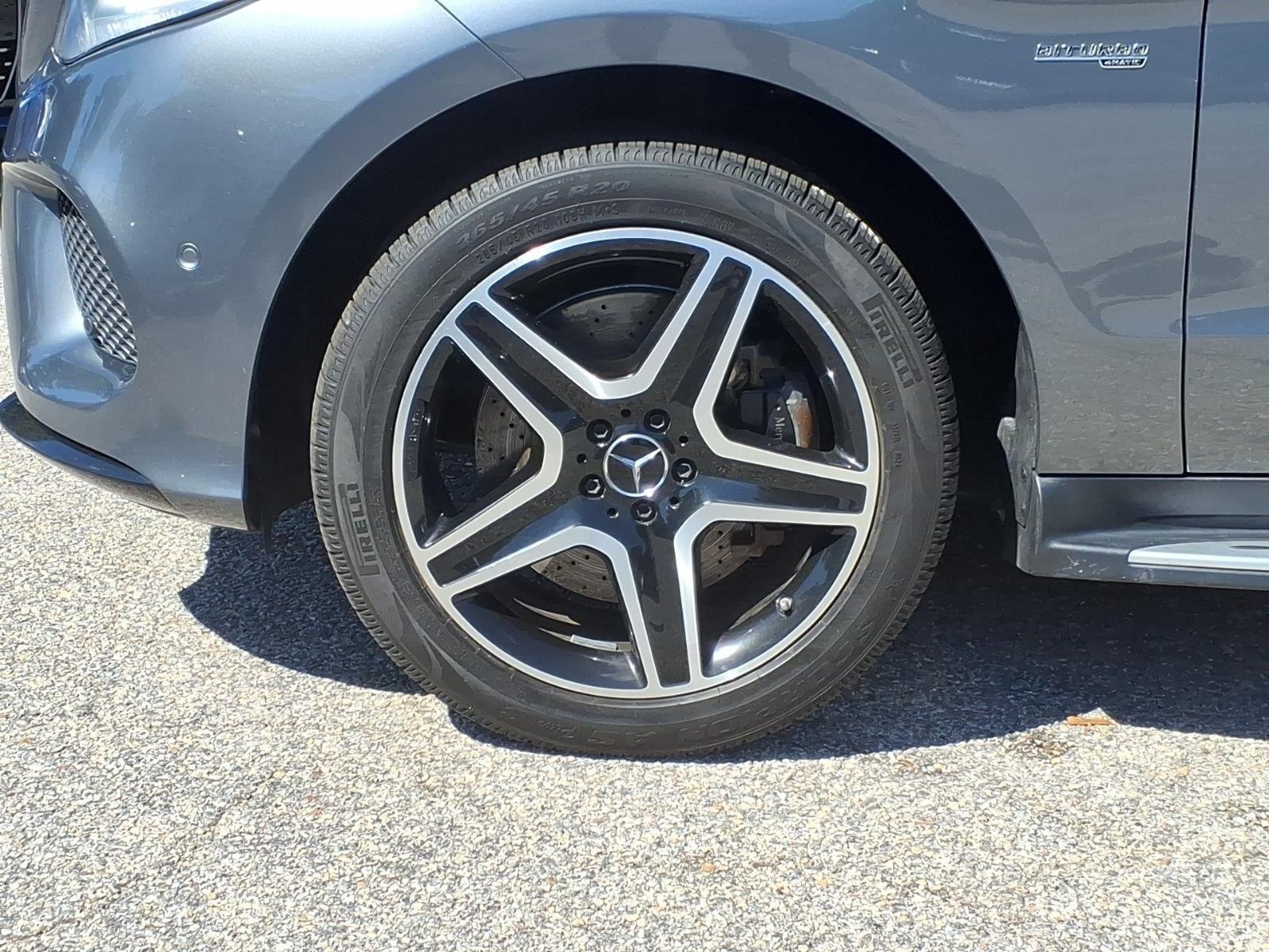 Used 2019 Selenite Grey Metallic Mercedes-Benz AMG® GLE 43 image 10