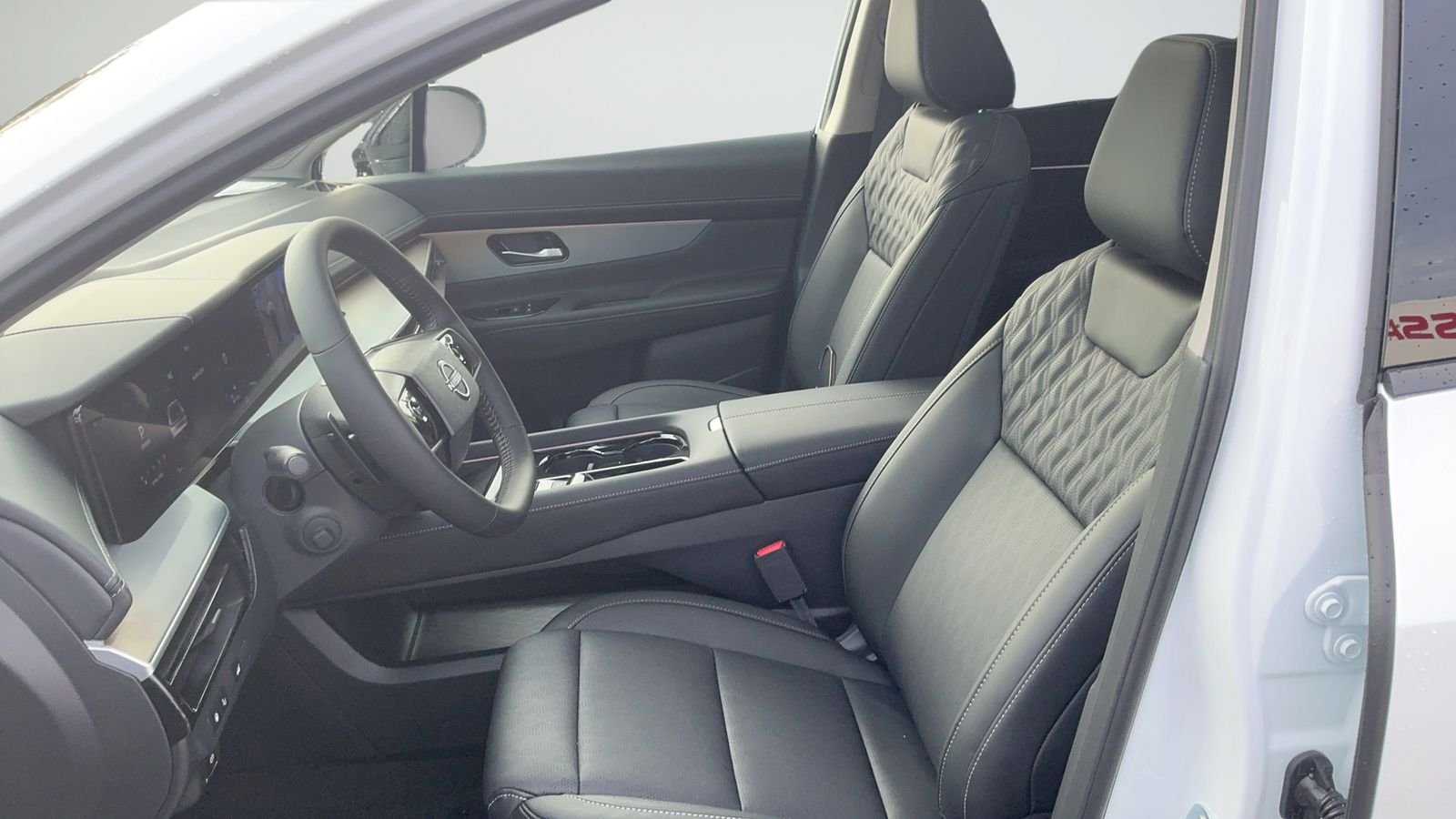 New 2026 White Nissan Platinum image 34