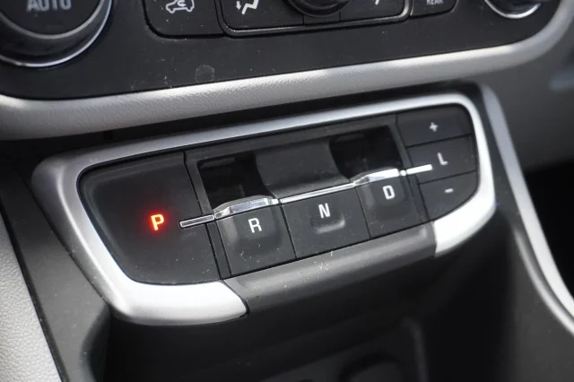 Used 2022  GMC SLT image 31