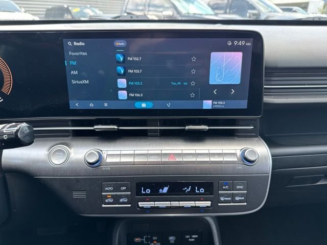 Used 2024 White Hyundai SEL image 21
