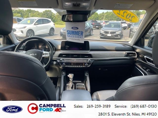Used 2022 Black Kia SX image 25