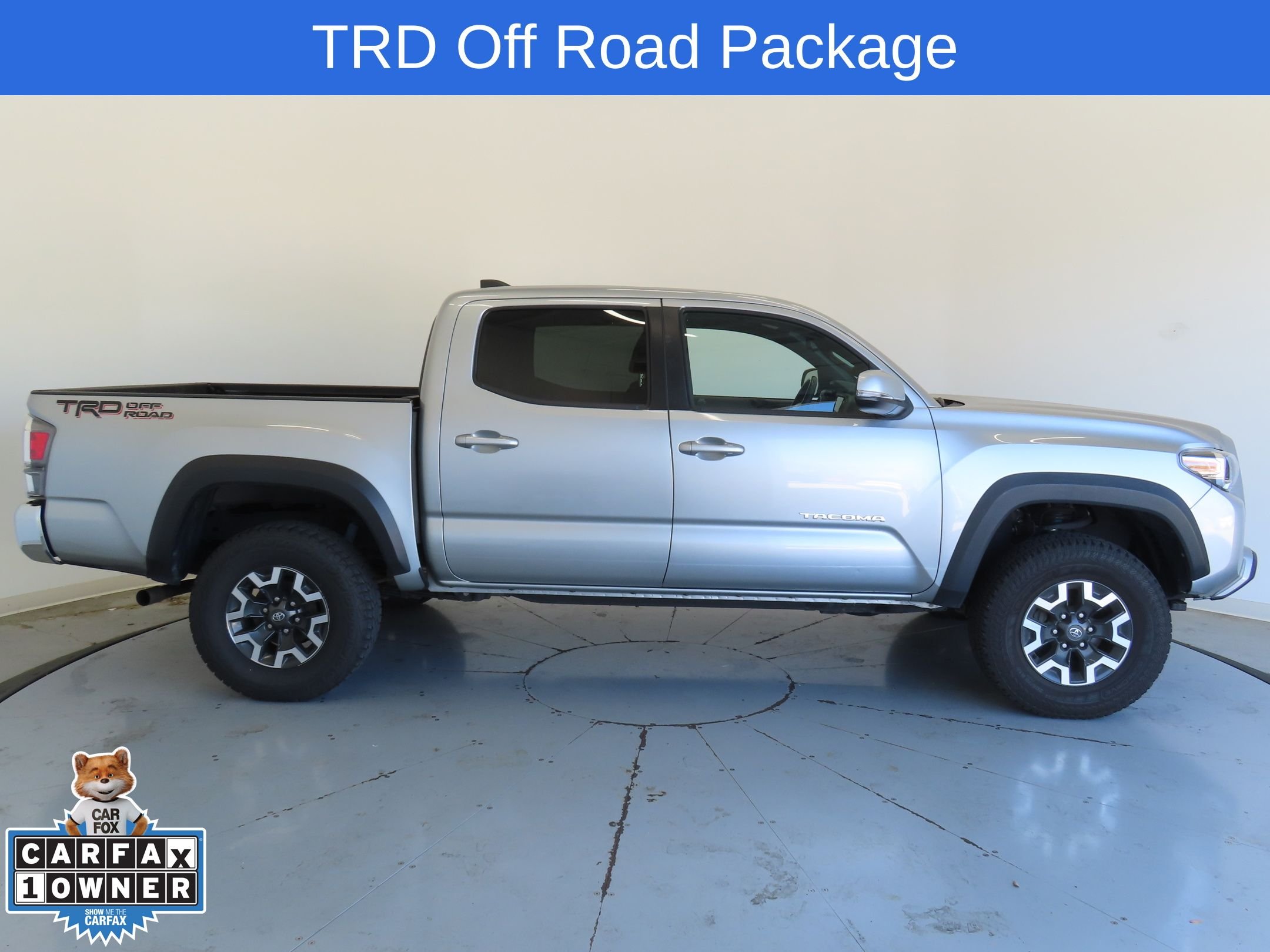2023 Toyota Tacoma TRD Off-Road photo 2