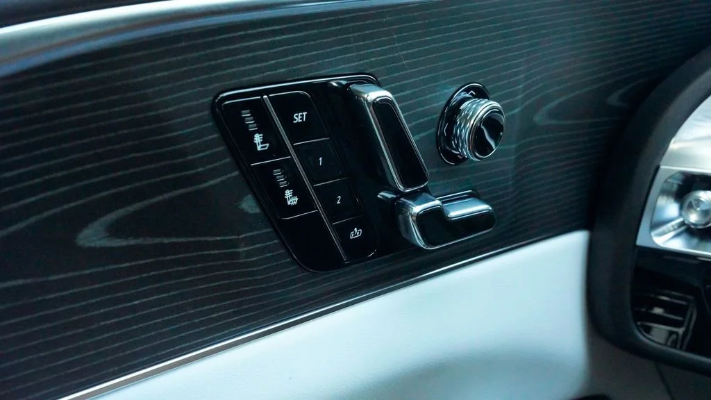 2026 Cadillac LYRIQ Luxury - Photo 15
